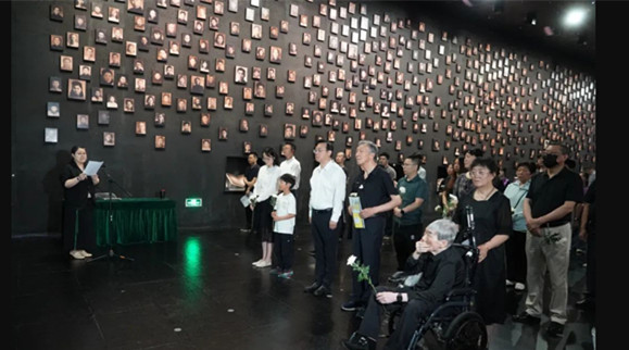 又熄灭两盏灯_南京大屠杀幸存者仅剩26人 图2